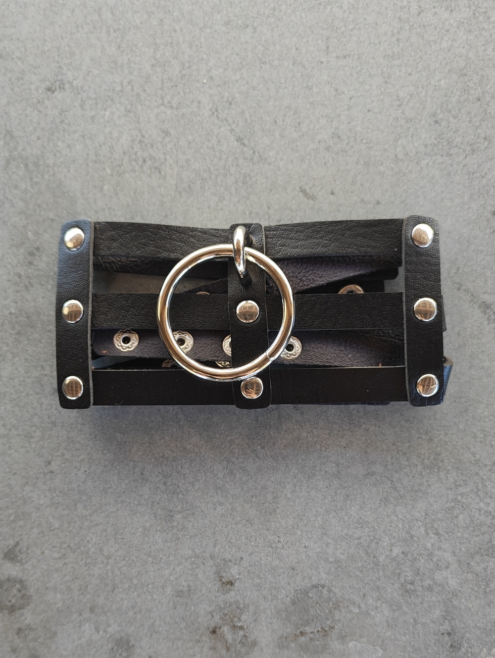 Black Women's Leather Cage Choker With Silver Ring Accent